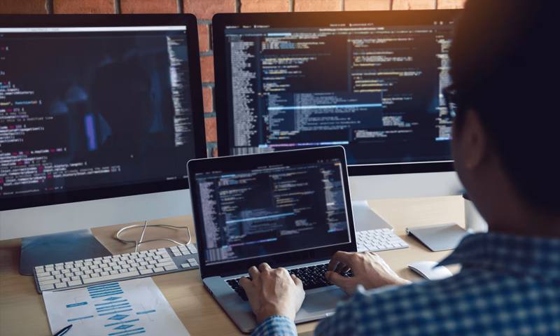 数据科学选型：R与Python如何赋能即墨市网站建设？